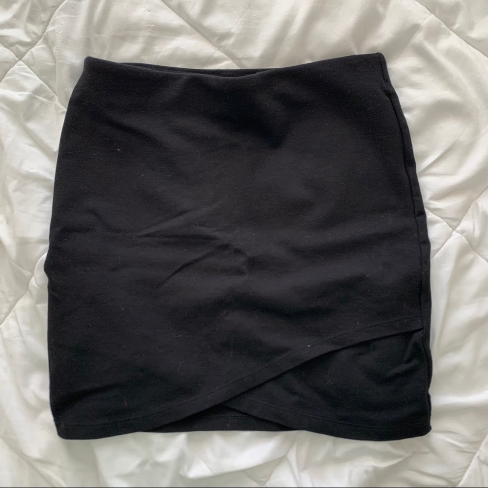 Bodycon black skirt